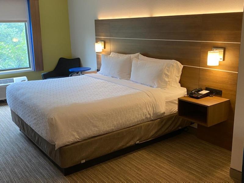 Holiday Inn Express & Suites Reidsville By Ihg Esterno foto