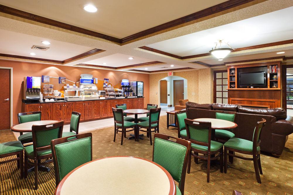 Holiday Inn Express & Suites Reidsville By Ihg Esterno foto