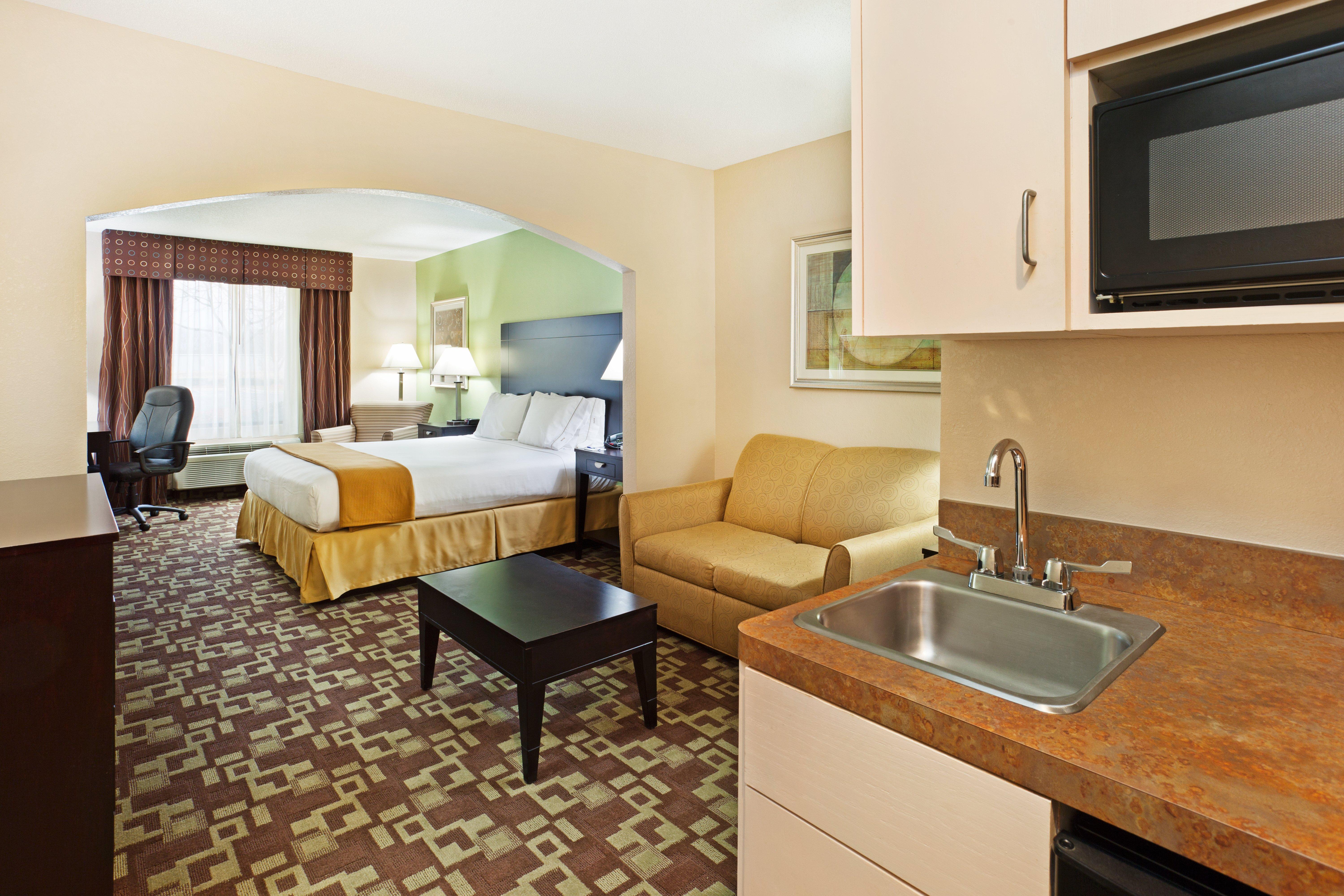 Holiday Inn Express & Suites Reidsville By Ihg Esterno foto